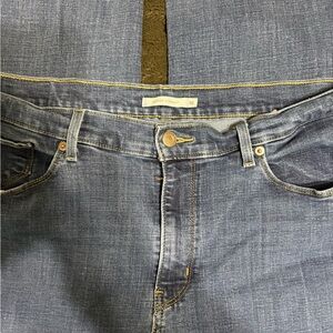 Levi's Women's Straight Leg Blue Jeans